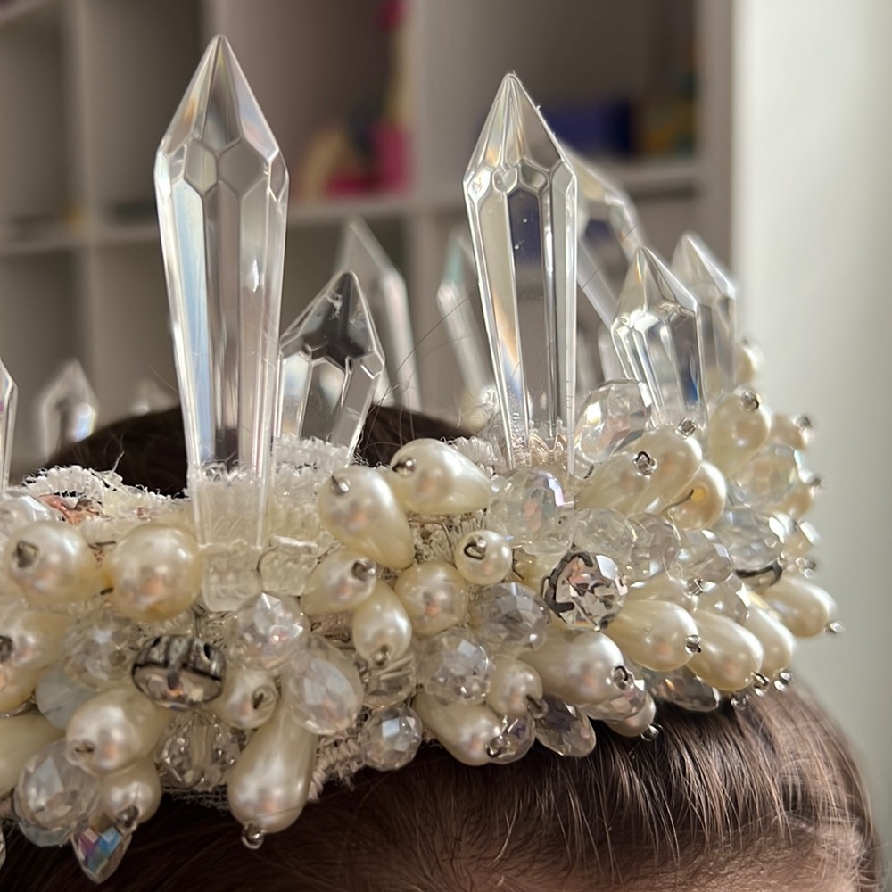 Crown / Princess/ Bride / Pearls and crystal crown 👑Brand New - Picture 10 of 15